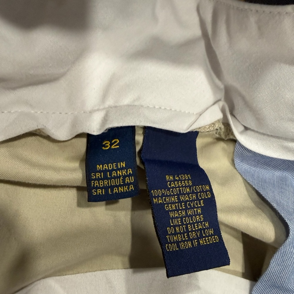 POLO Ralph Lauren Classic Fit 100% Cotton Size 32,  9 inch inseam Chino Shorts - Picture 4 of 5